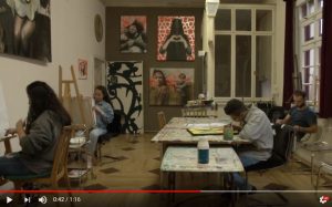 Im Video festgehalten: Die Video-Gruppe besuchte die malende Gruppe im Atelier.